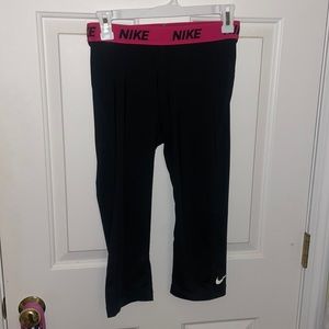 Cropped Nike Leggings